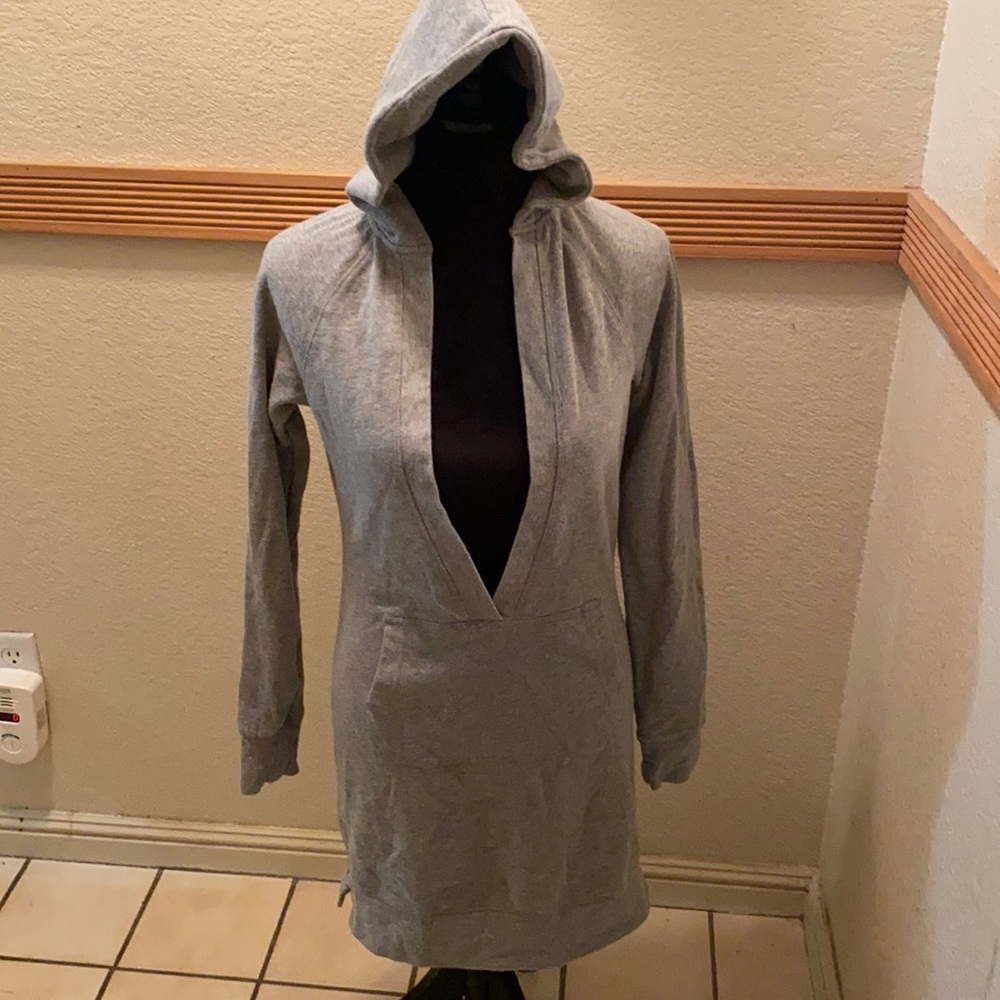 Women’s gray open front sweater dress with hood and pocket
